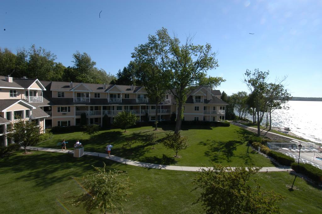 Westwood Shores Waterfront Resort Sturgeon Bay Exterior photo
